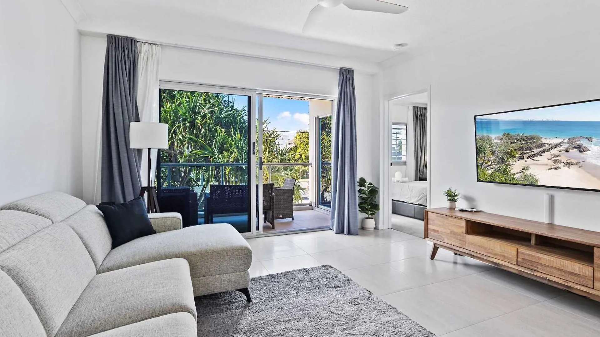 Ferienwohnung Relax In Luxury At Sunrise Cove Gold Coast